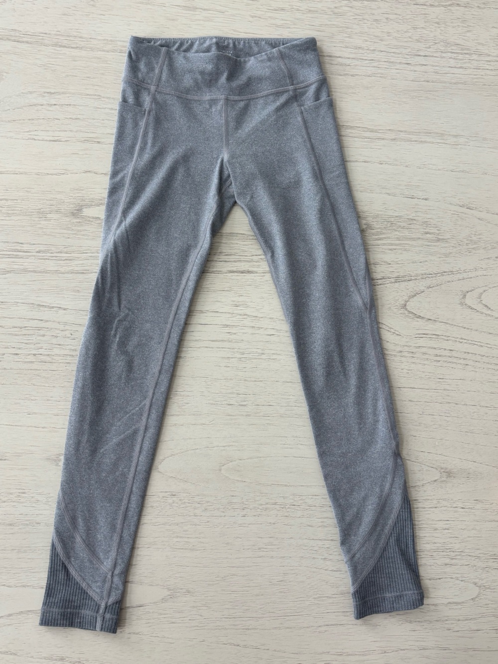 Athleta Girl Trust Fall Tight Gray Leggings Sz M (8-10)
